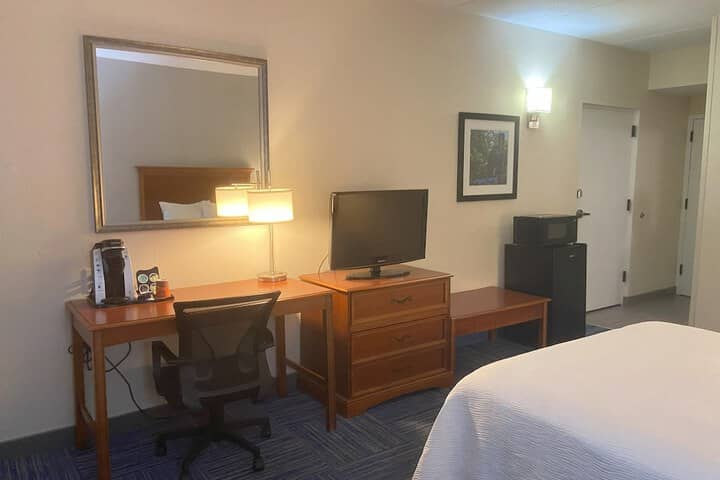 Room 8 of 15
