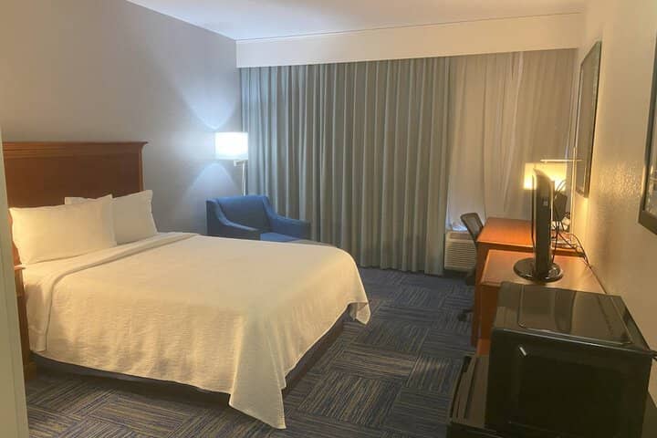 Room 5 of 15