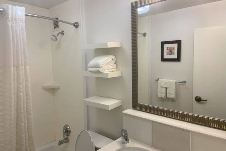Room 12 of 15