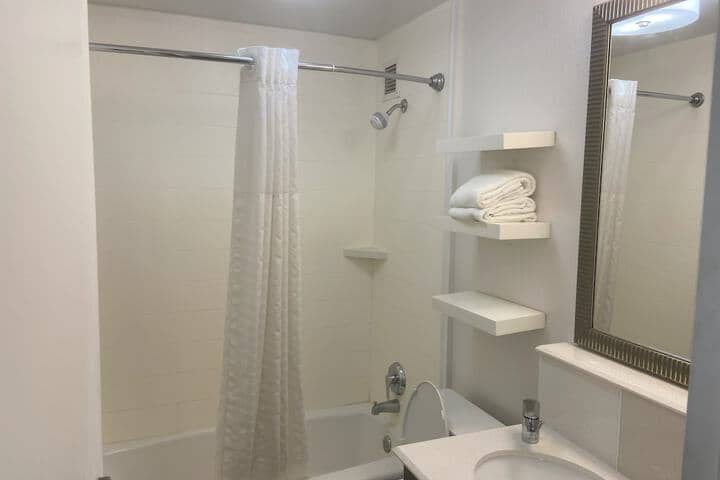 Room 14 of 15
